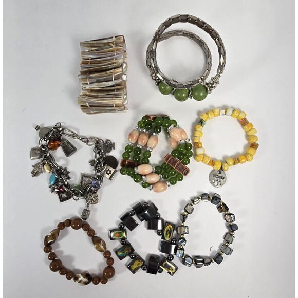 Wearable Jewelry Lot Vintage to Modern Earrings Necklaces Bracelets Rings 2.5 LB - Picture 6 of 8